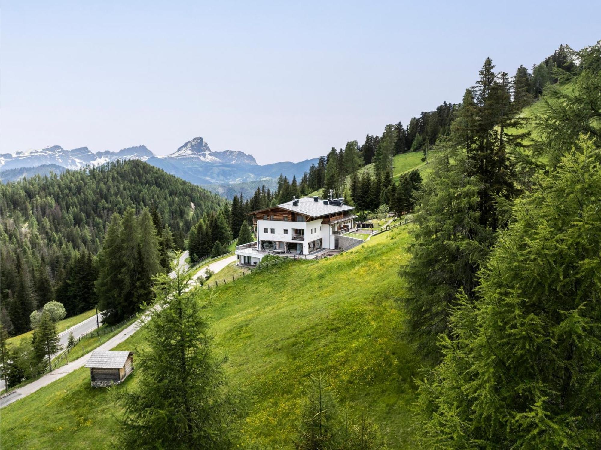 Alpine Hotel Gran Foda' San Vigilio Di Marebbe Zewnętrze zdjęcie