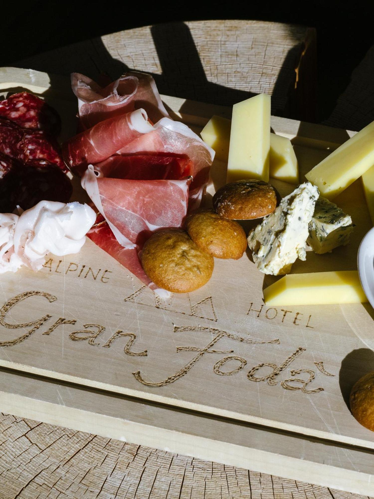 Alpine Hotel Gran Foda' San Vigilio Di Marebbe Zewnętrze zdjęcie